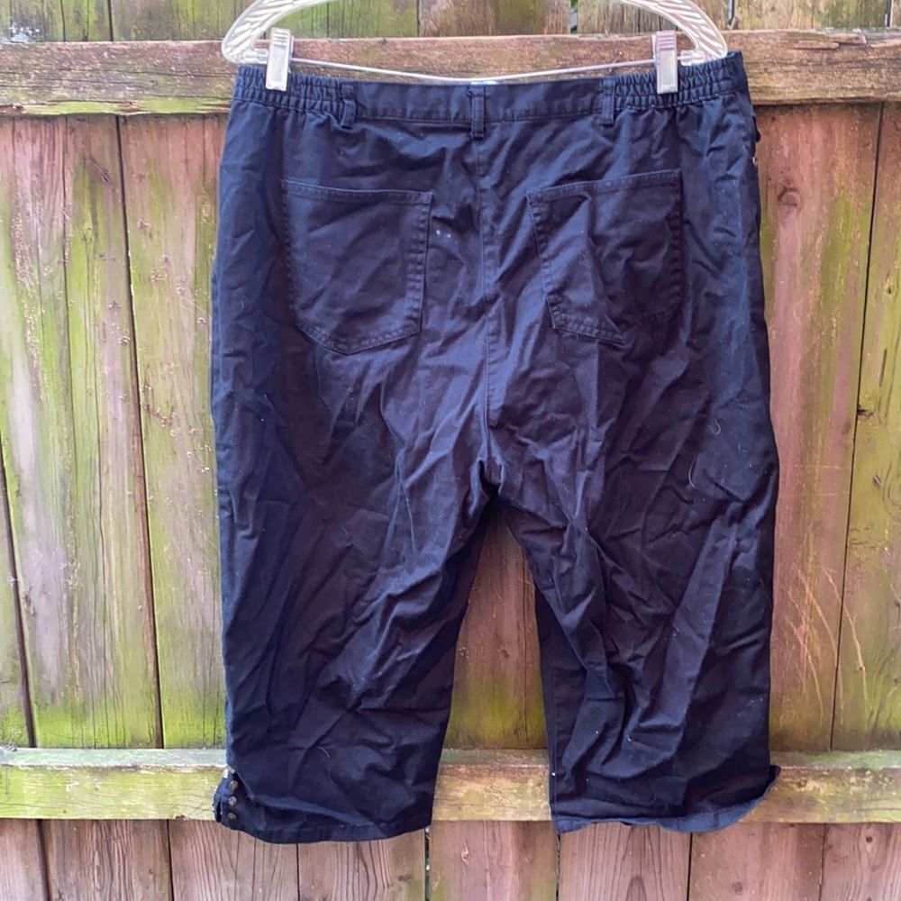 Ruby Rd. Black capris sz. 14 - Picture 3 of 4